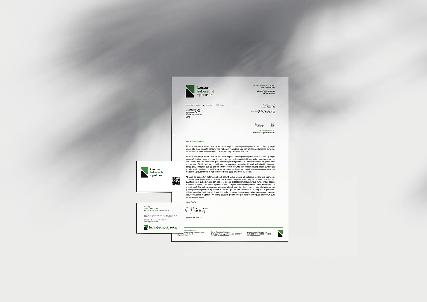 Zu sehen sind Briefpapier und Visitenkarte, gestaltet im Corporate Design von kersten haberecht & partner.